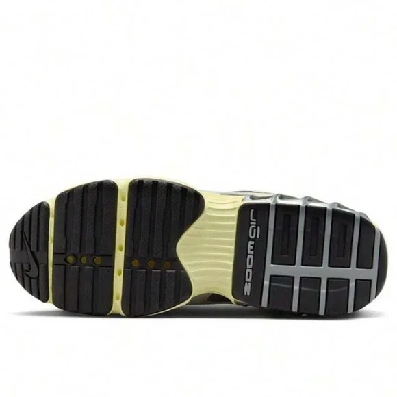 NWT - Nike Zoom Air Sneakers - Limited Edition Colors! - Picture 6 of 8